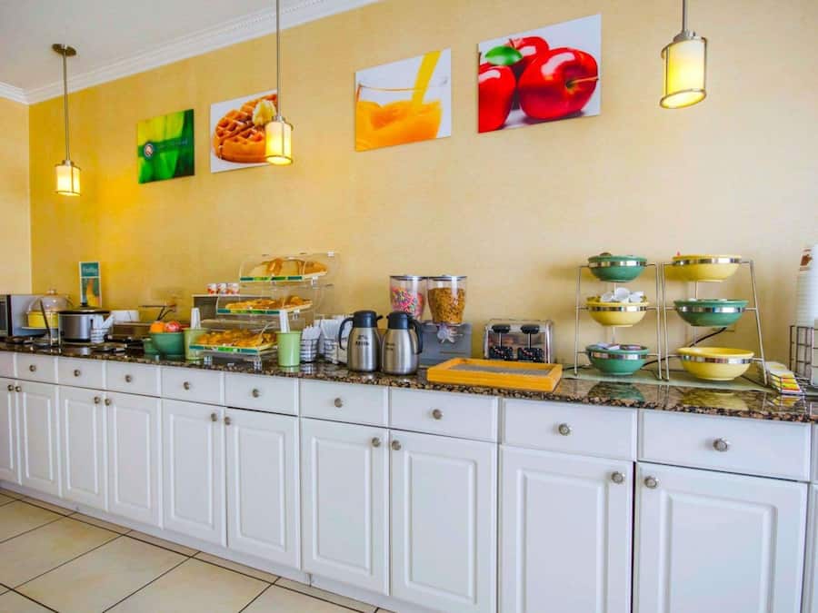 Tägliches inbegriffenes Frühstücksbuffet