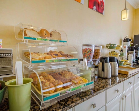 Free daily buffet breakfast