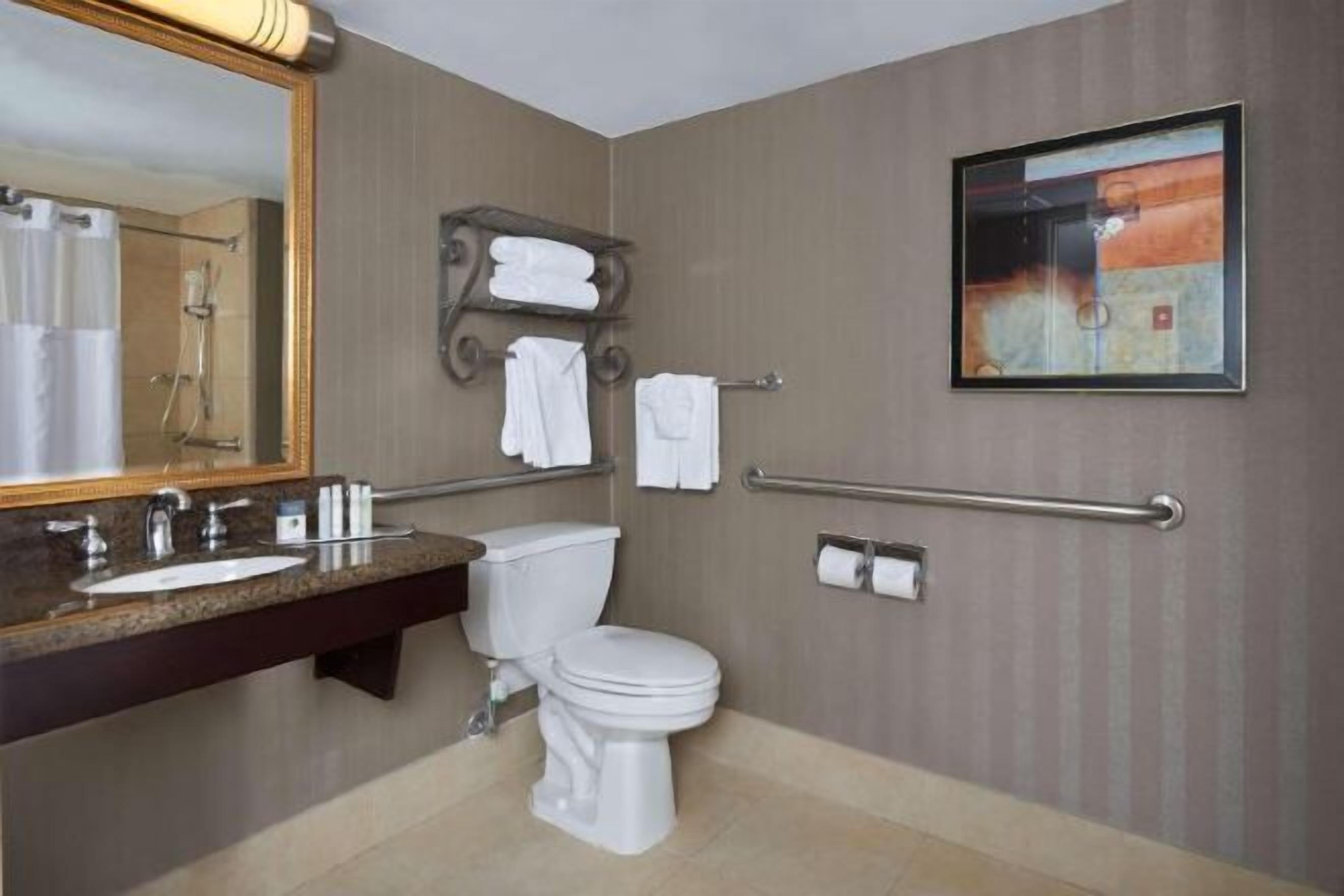 Bathroom | Free toiletries, hair dryer, towels