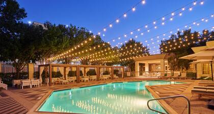 DoubleTree by Hilton Dallas - Market Center