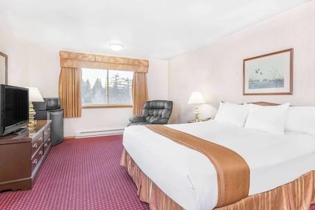 Caja de seguridad en la habitación y cortinas blackout . Travelodge by Wyndham Juneau