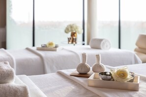 Salle de soins pour les couples, sauna, spa, bain de vapeur