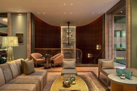 Four Seasons Hotel London at Park Lane - view 2