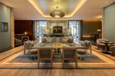 Four Seasons Hotel London at Park Lane - view 3