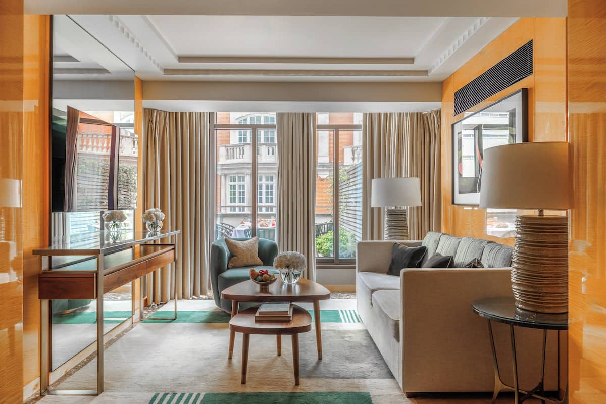 Suite studio, terrasse | Literie de qualité, minibar, coffre-fort, bureau