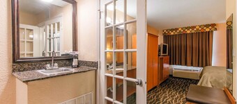 Quality Inn & Suites I-35 near Frost Bank Center