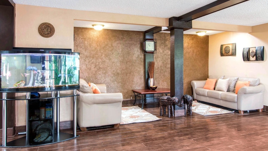 Quality Inn & Suites I-35 near Frost Bank Center