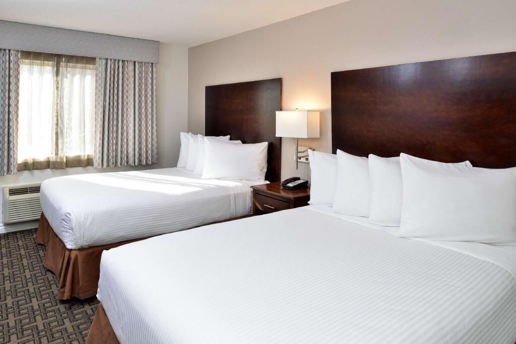 Coffres-forts dans les chambres, bureau