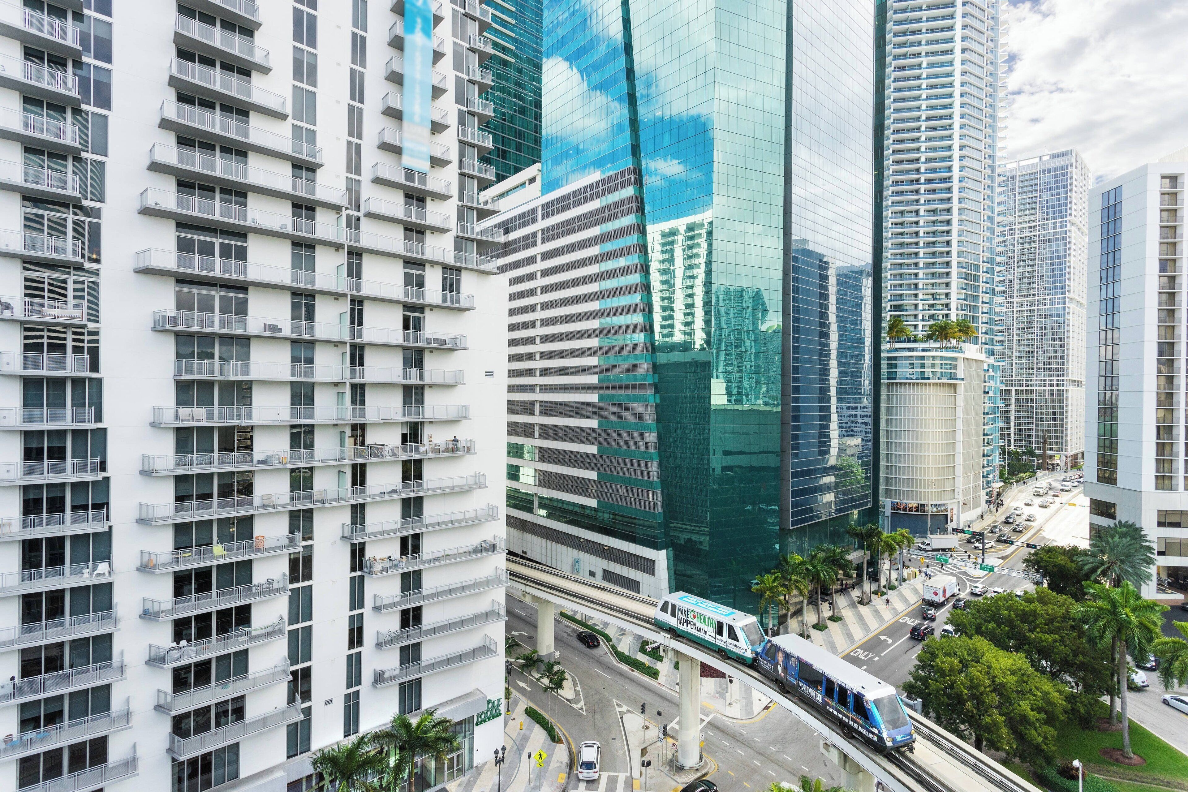hypo-allergenic bedding, in-room safe, desk, laptop workspace