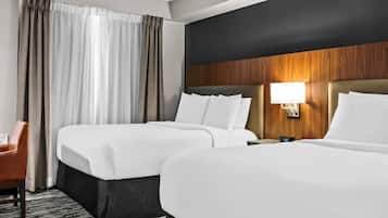 Allergikerbettwaren, Schreibtisch, Verdunkelungsvorhänge