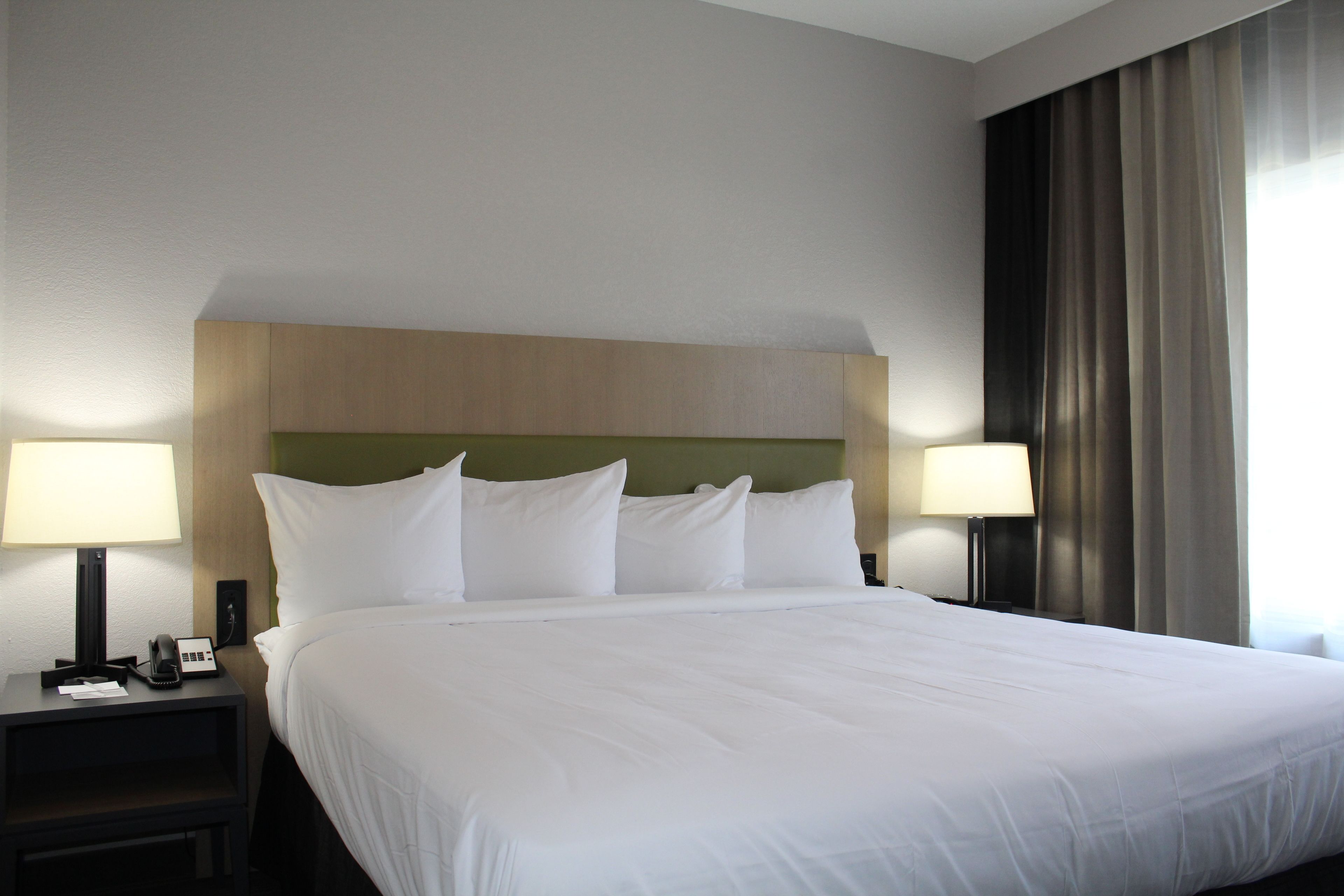 suite, 1 bedroom, non smoking | 1 bedroom, in-room safe, desk, laptop workspace