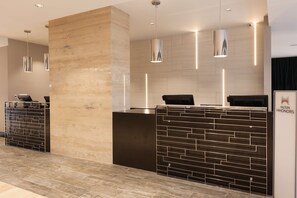 Reception - DoubleTree by Hilton Hotel & Suites Houston by the Galleria (Houston)