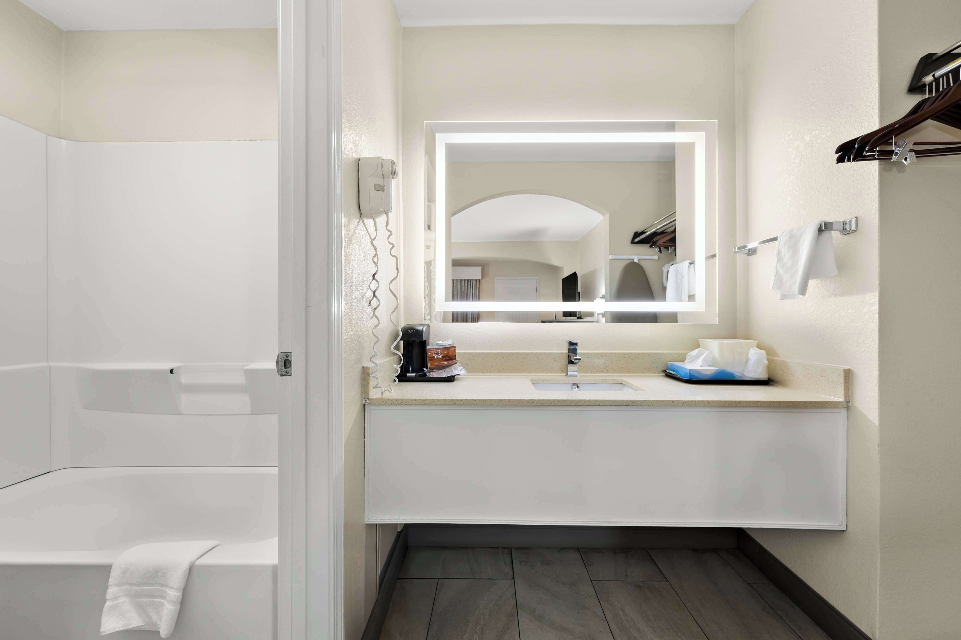 combined shower/bathtub, free toiletries, hair dryer, towels