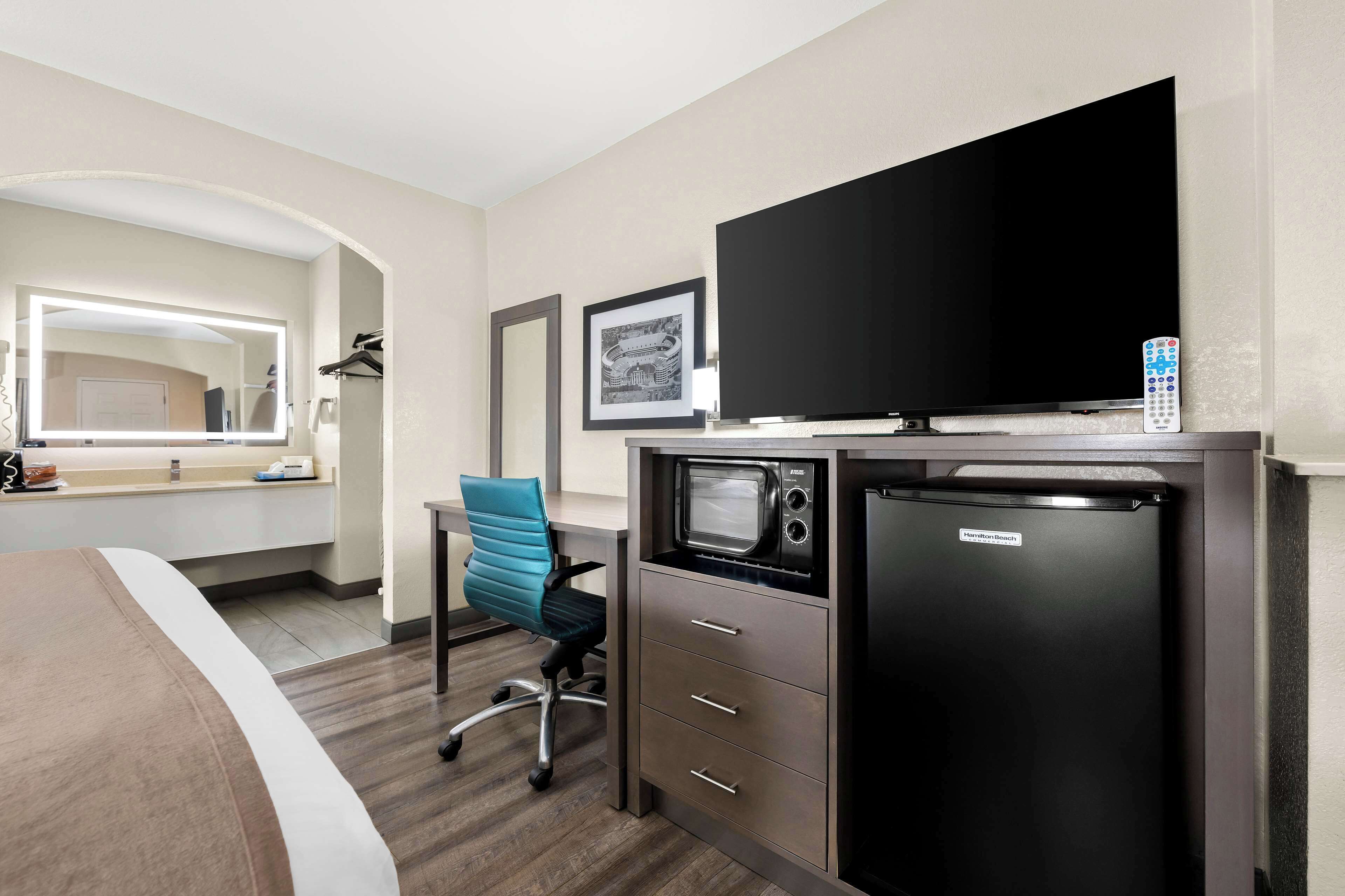 desk, laptop workspace, soundproofing, iron/ironing board