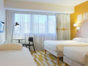 Standard Room, 3 Single Beds | Desk, blackout curtains, soundproofing, free WiFi
