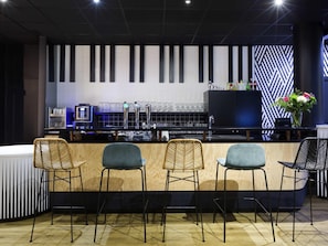 Bar (on property) - ibis Styles Massy Opera Hotel (Massy)
