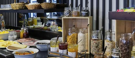 Gratis frukostbuffé varje dag