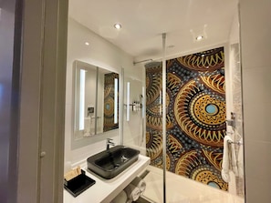 Superior Room, City View | Premium bedding, minibar, in-room safe, blackout drapes