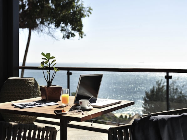 2 Restaurants, Frühstück, Mittagessen, Abendessen, französische Küche