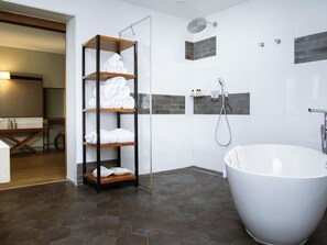Premium bedding, minibar, in-room safe, blackout drapes - Pullman Dakar Teranga (Dakar)