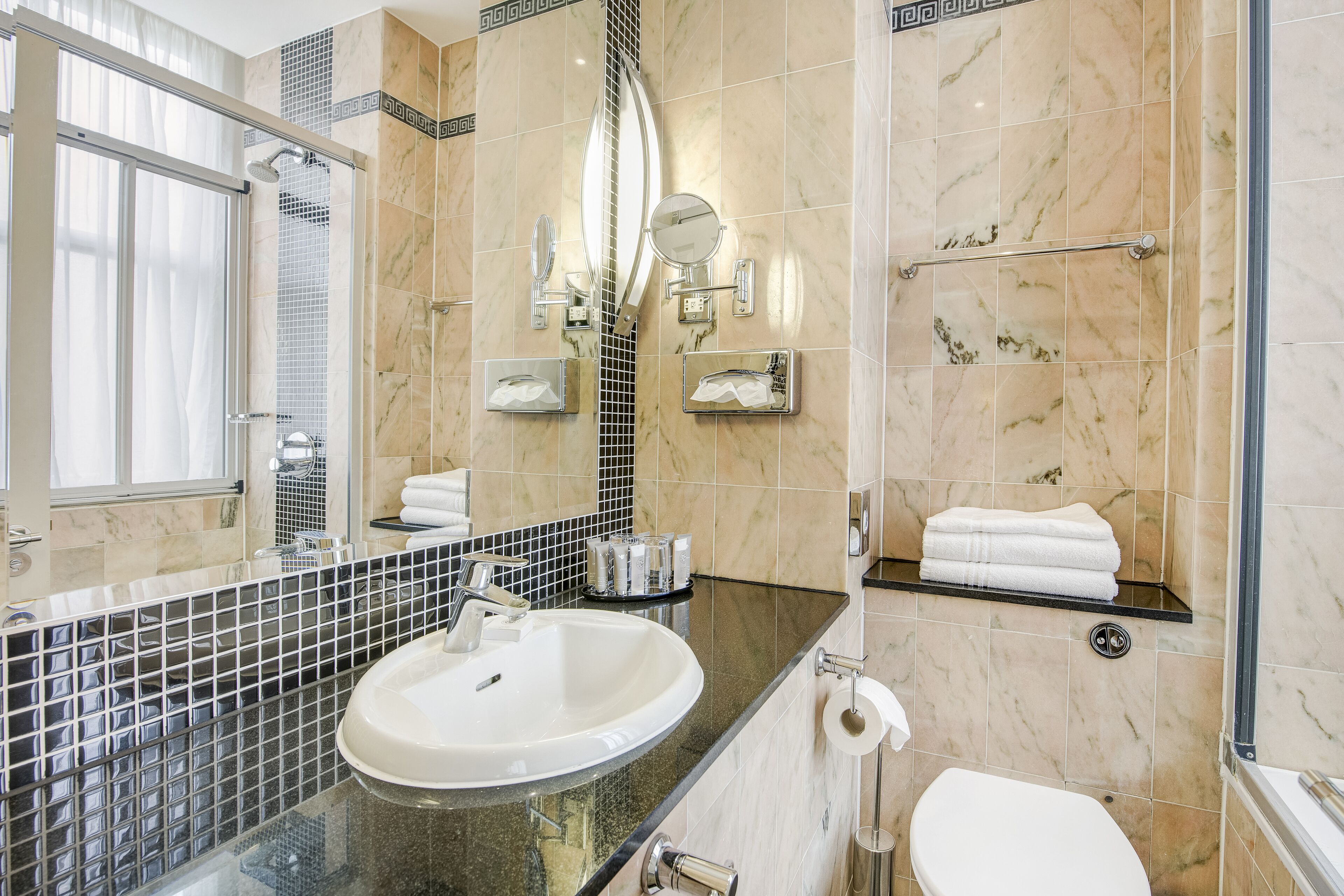 Foto - Gem Langham Court Hotel