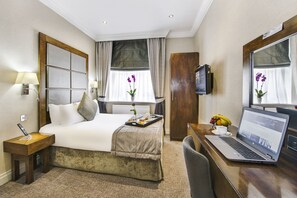 Executive Double Room | Hypo-allergenic bedding, in-room safe, desk, iron/ironing board - Gem Langham Court Hotel (London)
