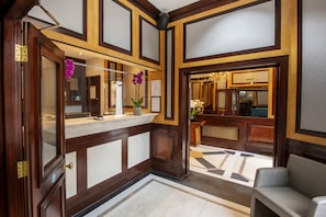 Reception - Gem Langham Court Hotel (London)