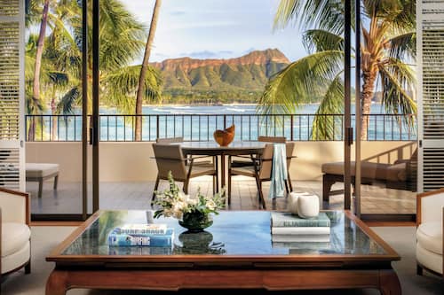 Royal Suite | Living area | 40-inch LCD TV with cable channels, TV