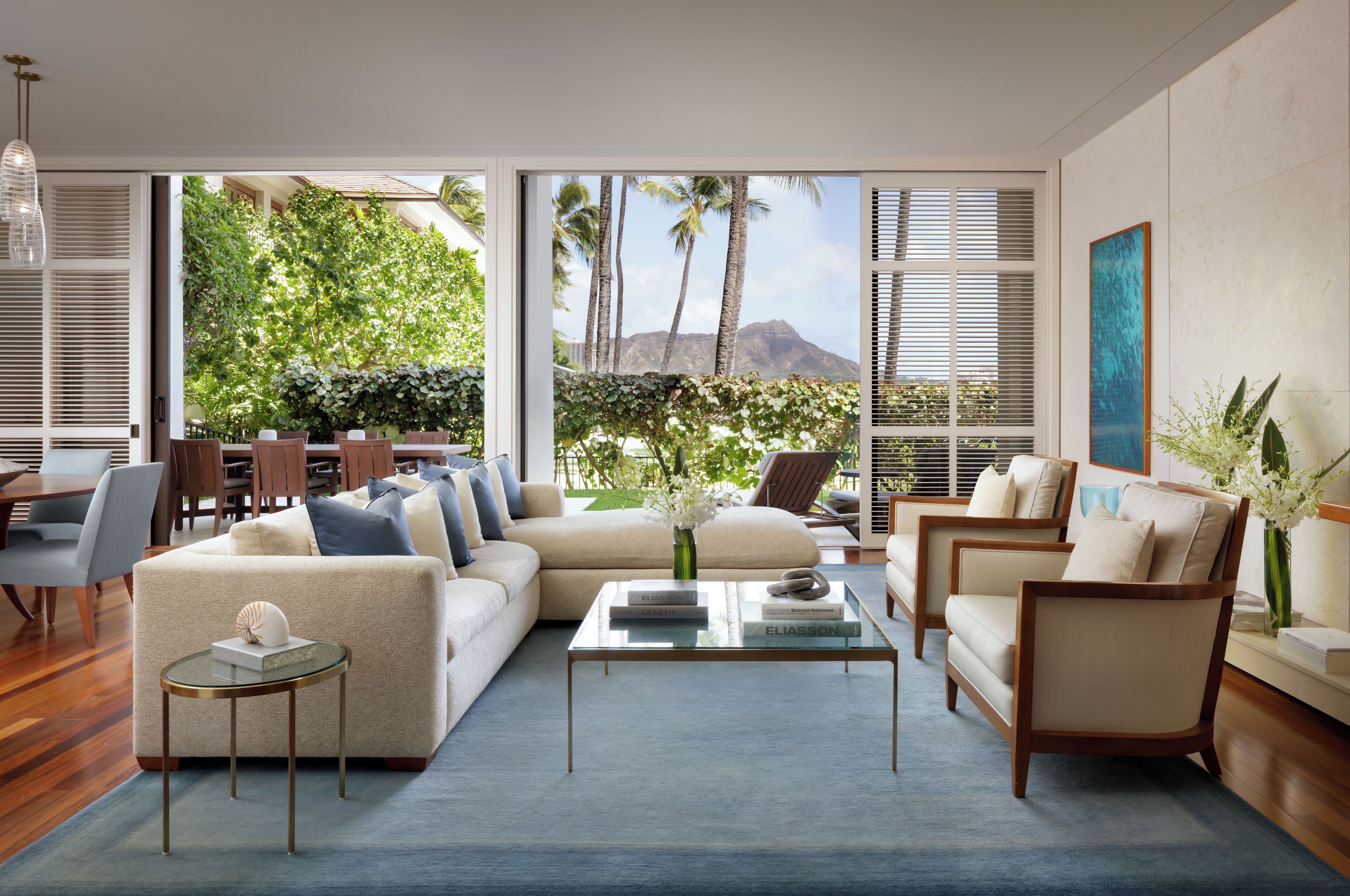 Suite | Woonruimte | Een 40-inch lcd-televisie met kabelzenders en televisie