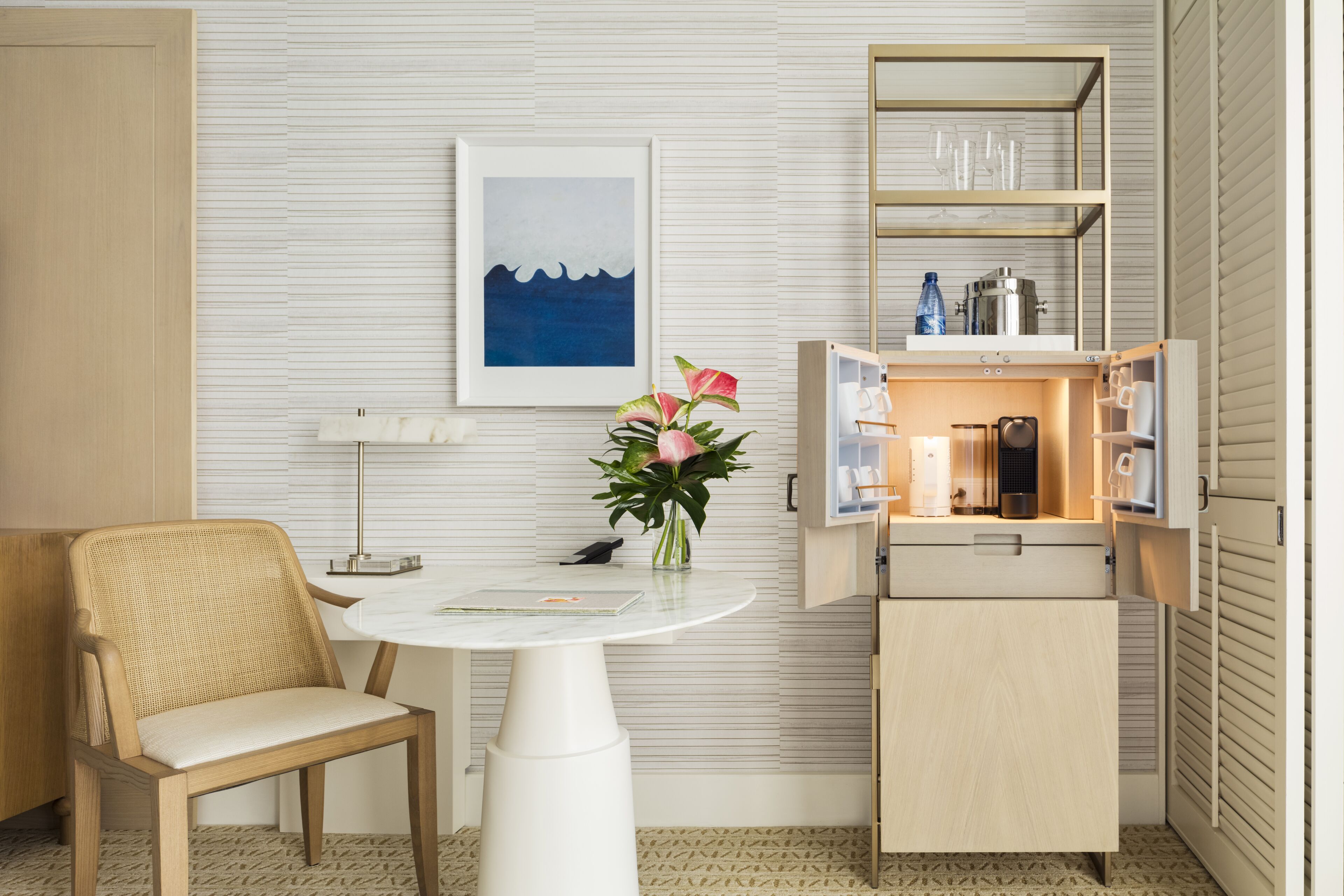 premium bedding, in-room safe, desk, laptop workspace