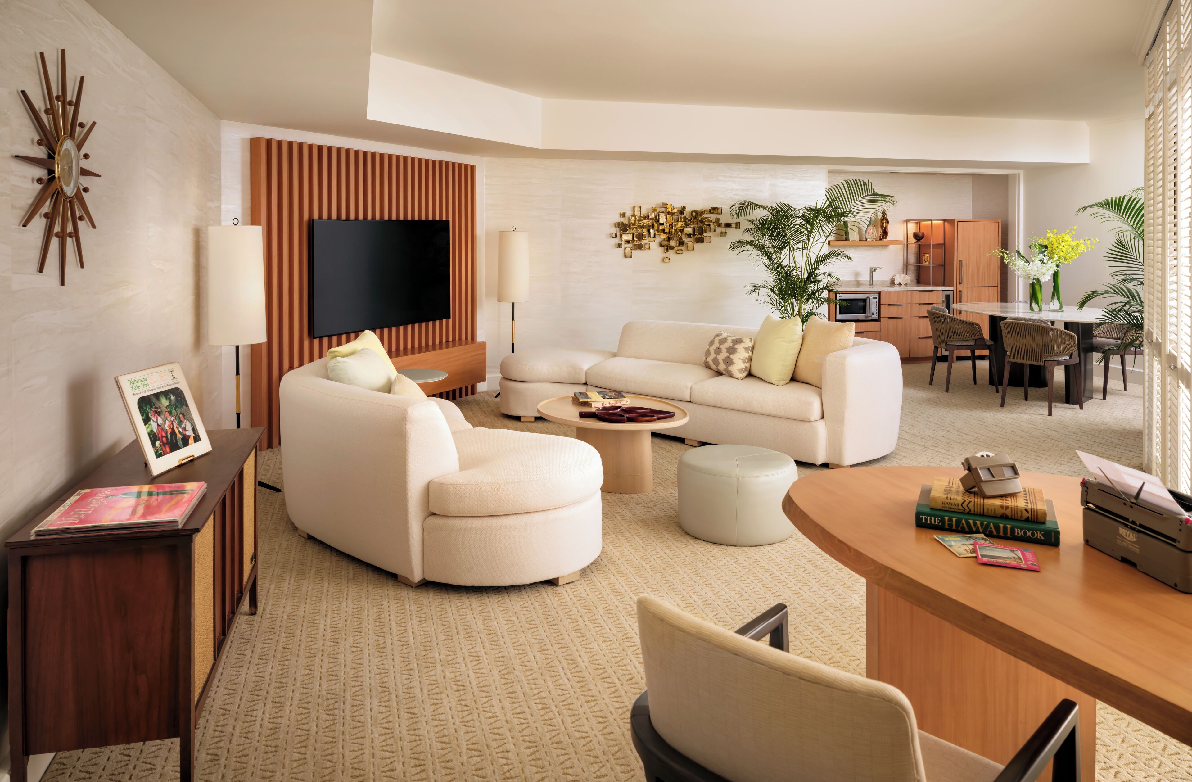 Penthouse | Woonruimte | Een 40-inch lcd-televisie met kabelzenders en televisie