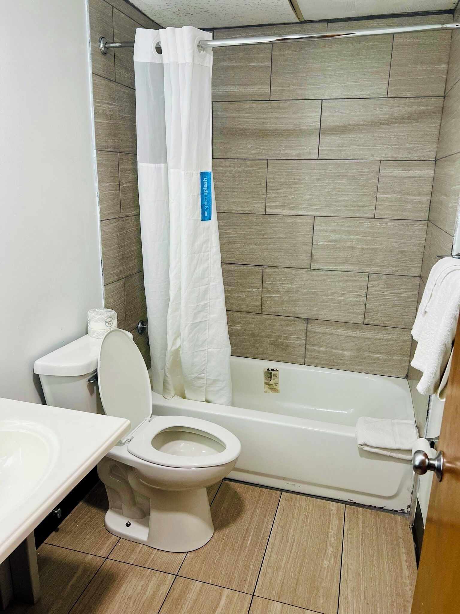 room, 1 king bed, non smoking | free wifi, bed sheets