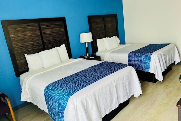Room, 2 Queen Beds, Non Smoking | WiFi (free), bed sheets