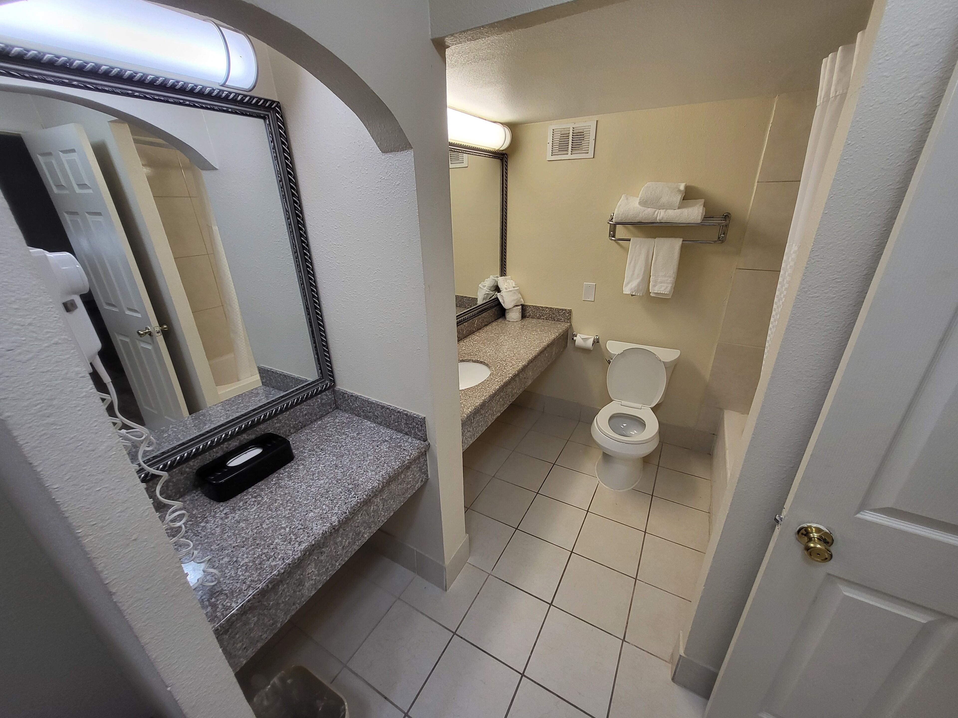 Foto - Ramada by Wyndham Houston Intercontinental Airport East