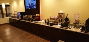 Petit déjeuner buffet servi tous les jours en supplément