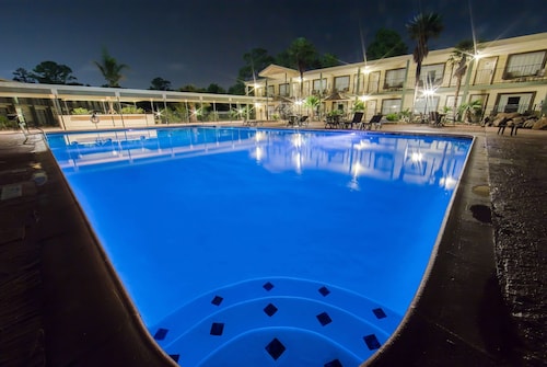 Ramada by Wyndham Houston Intercontinental Airport East