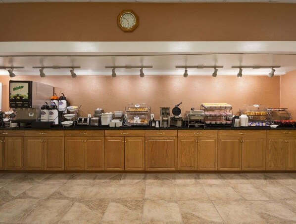 Free daily continental breakfast