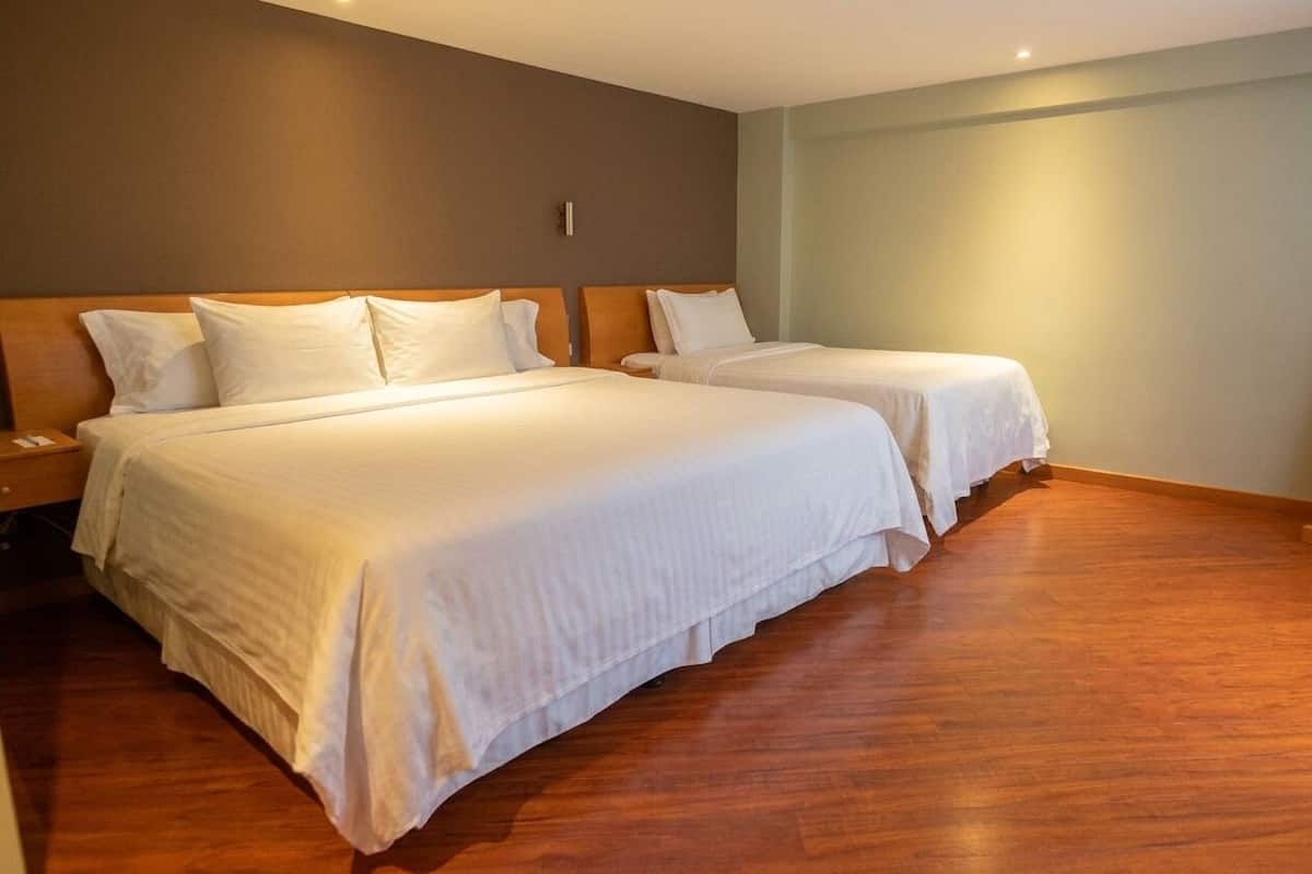 Chambre Triple Standard | Literie de qualité supérieure, couette en duvet d'oie