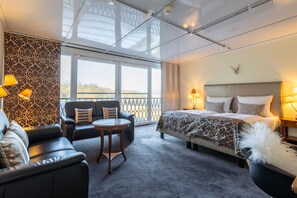 เครื่องนอนป้องกันสารก่อภูมิแพ้, ผ้านวมขนเป็ด, ตู้นิรภัยในห้องพัก