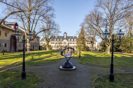 Exterior. Top Hotel Jagdschloss Niederwald
