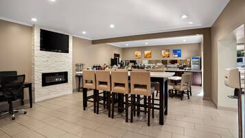 Petit déjeuner buffet compris tous les jours
