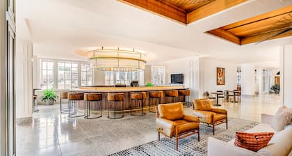 Hotel St. Regis