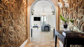 1 室のベッドルーム、エジプト綿のシーツ、高級寝具、ミニバー