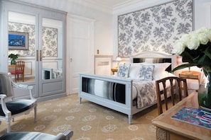Superior Room, Courtyard View | Egyptian cotton sheets, premium bedding, minibar, in-room safe