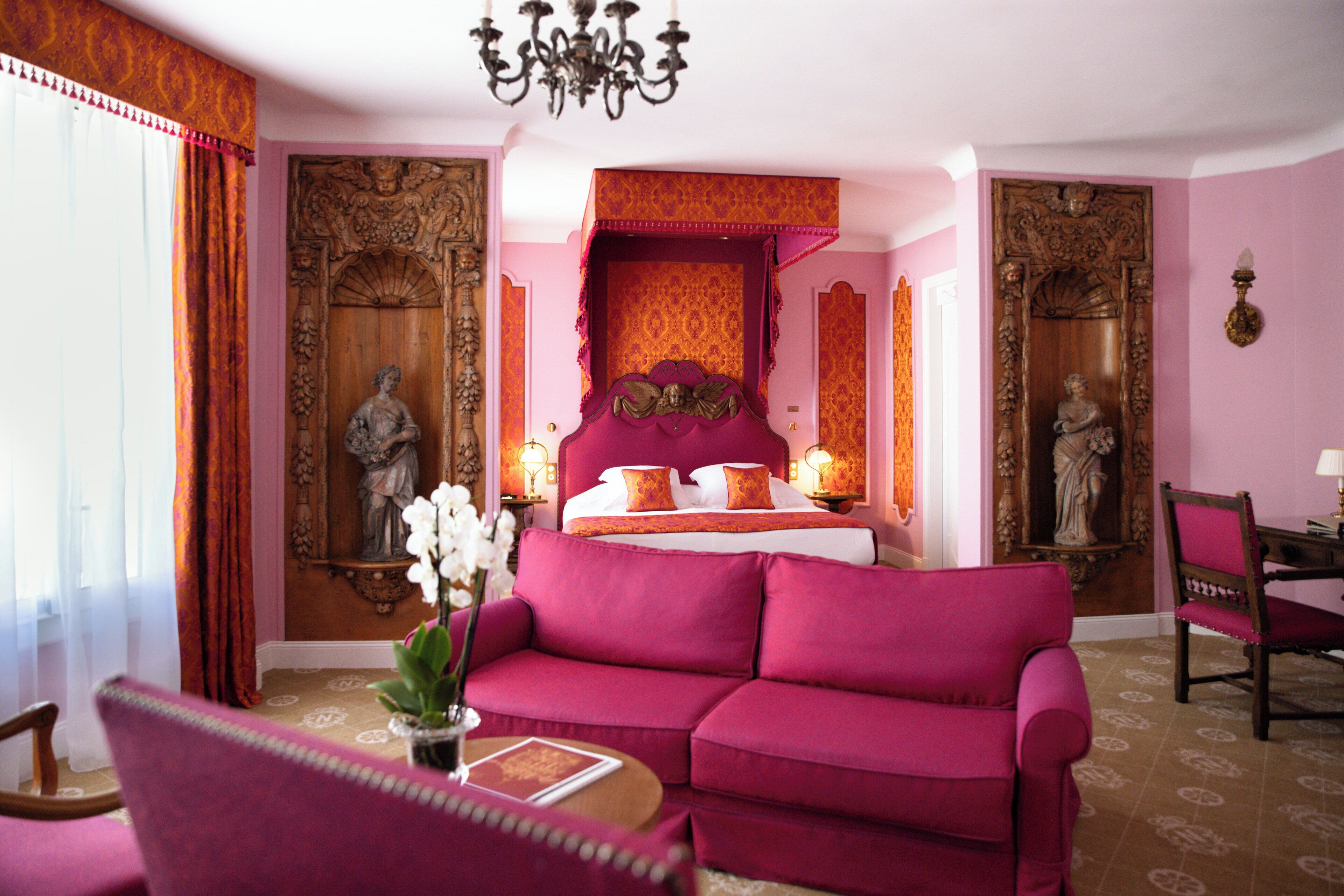 Deluxe Family Room, Courtyard View