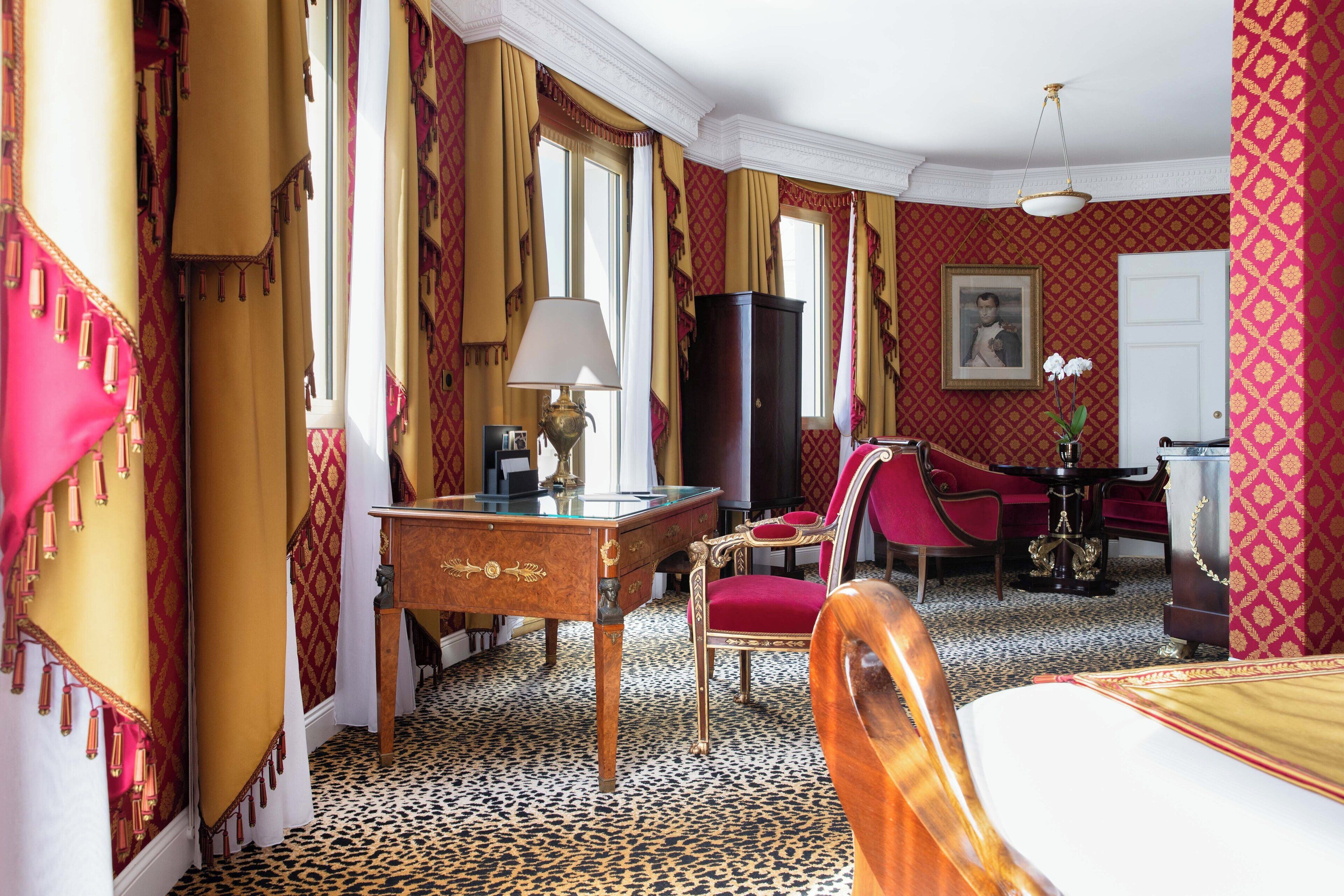 1 bedroom, egyptian cotton sheets, premium bedding, minibar