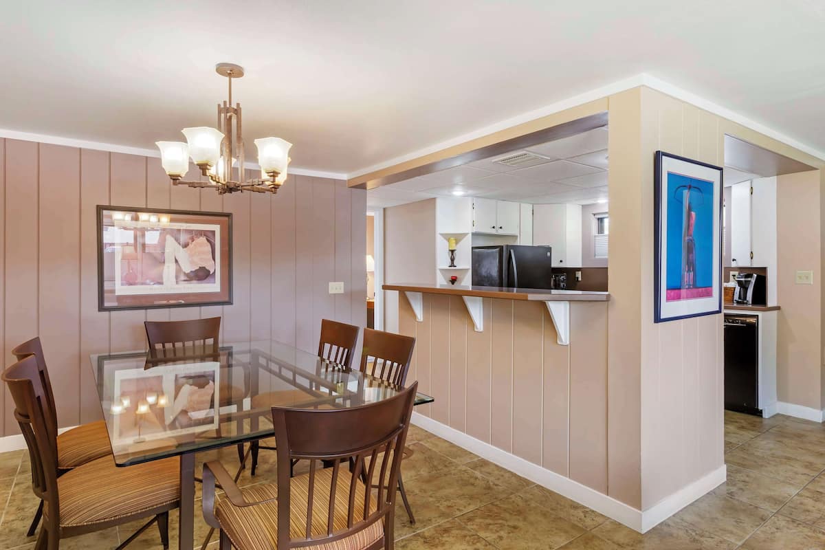 Suite, Multiple Beds, Non Smoking, Kitchen | 1 bedroom, desk, laptop workspace, blackout drapes
