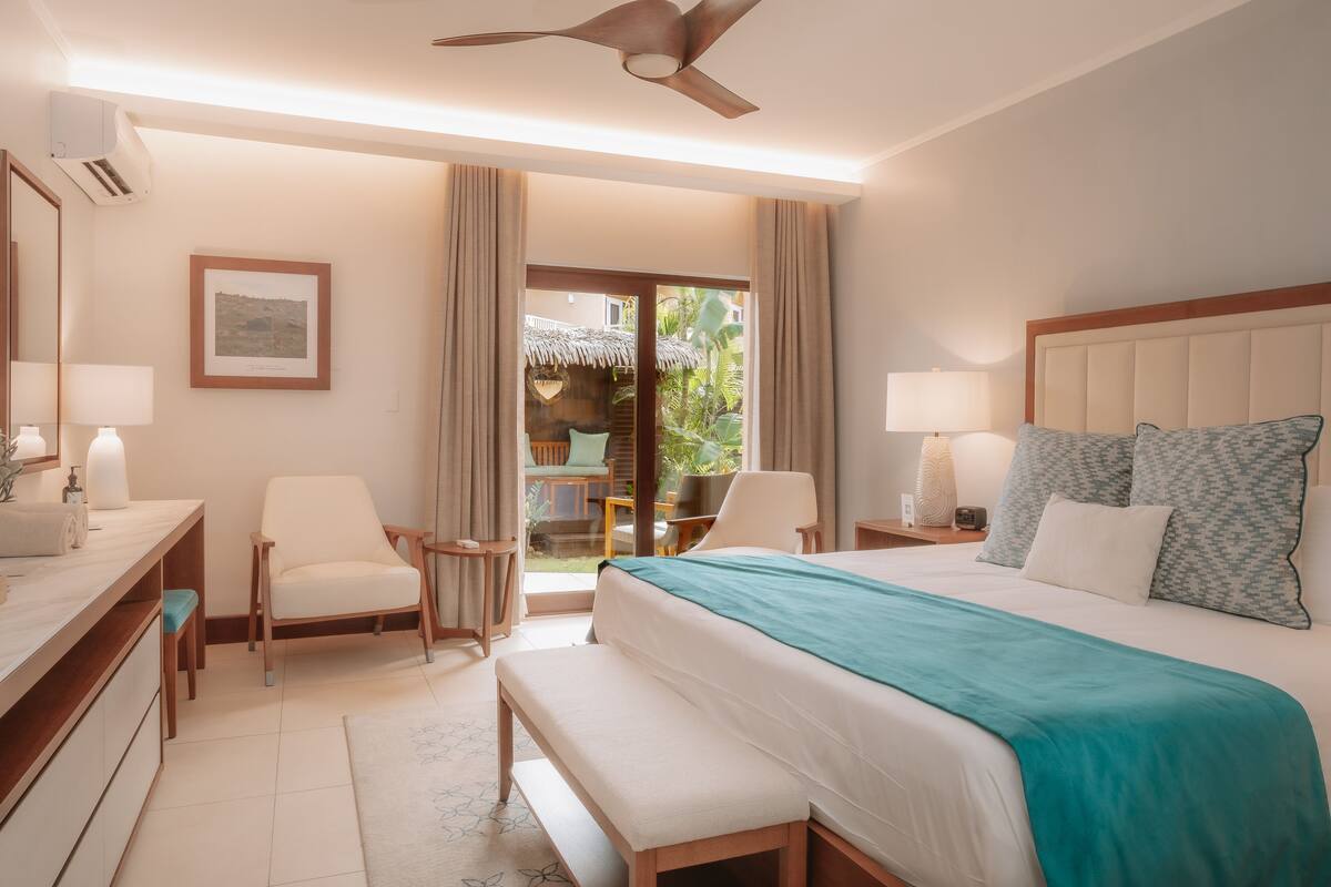 ห้องดีลักซ์, วิวสวน | ผ้าปูที่นอนฝ้ายอียิปต์, เครื่องน  อนระดับพรีเมียม, ผ้านวมขนเป็ด