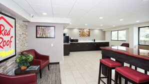 Lobby - Red Roof Inn PLUS+ Nashville South - Fairgrounds (Nashville)