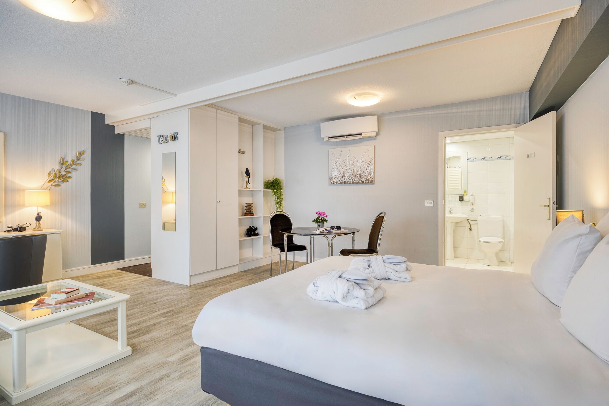 Business Room | Individually decorated, desk, laptop workspace, blackout curtains